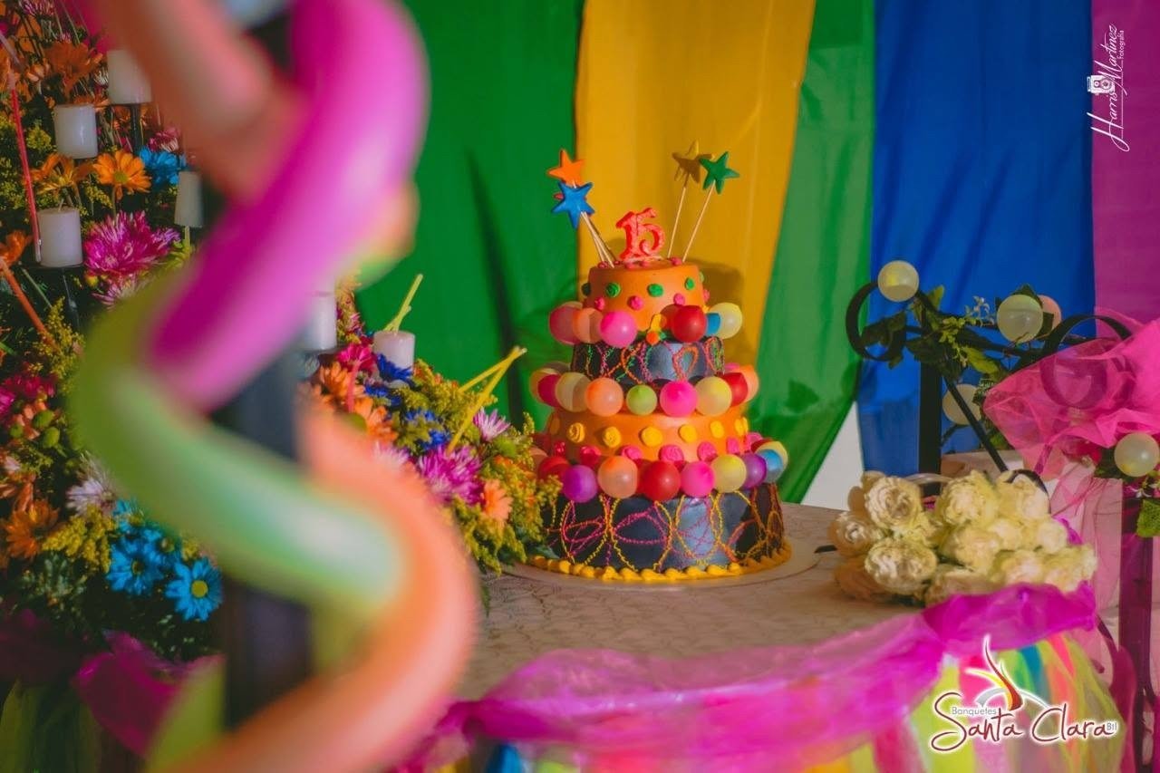 Torta y decoración temática infantil de Banquetes Santa Clara BTL